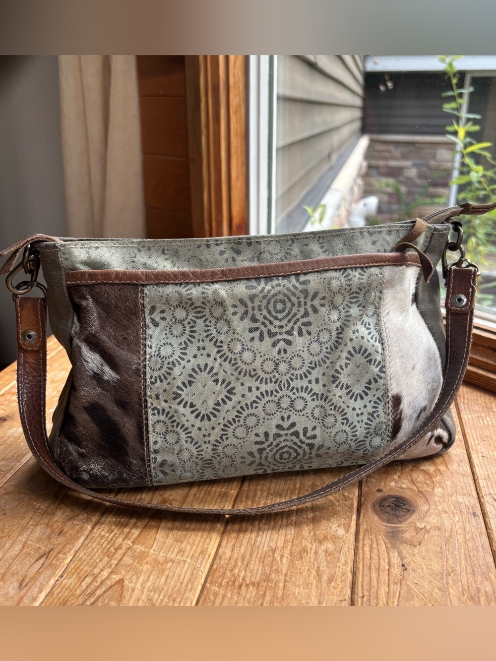 Myra Canvas and Cow Hide Shoulderbag